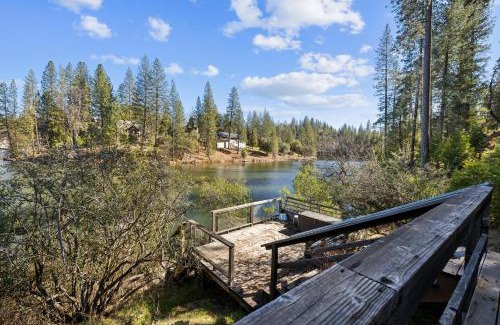 Groveland Casa | Golden Peak Cabin home