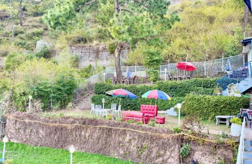 Kumarhatti Cama Y Desayuno | Golden pine villa