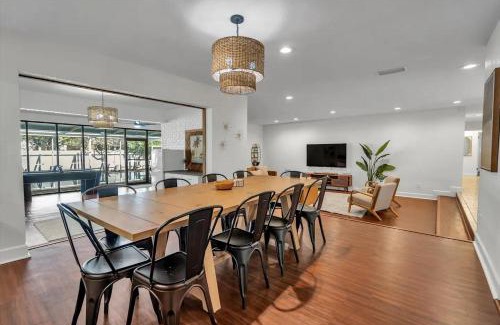 Seminole Casa | Golden Retreat: Expansive 6BR Home w Heated POOL ~