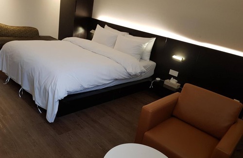 Gwangmyeong Hotel | Golden River Hotel