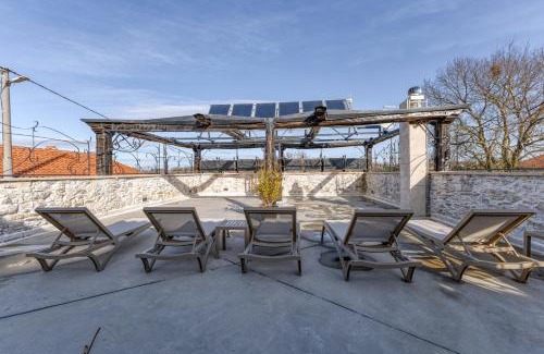 Katun Lindarski Casa | Golden Roots Estate