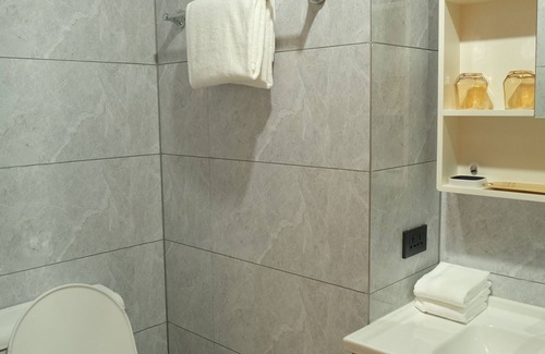 Paranaque Casa | Golden Seagulls Hotel
