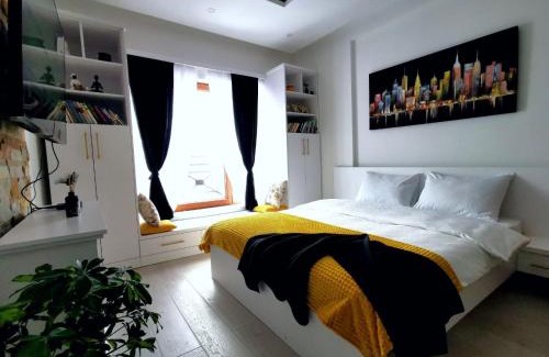 Lisina Apartamento | Golden Sky N Lux 57 Milmari Resort & Spa