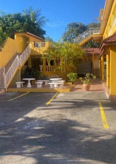 Saint Andrew Casa | Golden Spring Guest Rooms by Sebastian