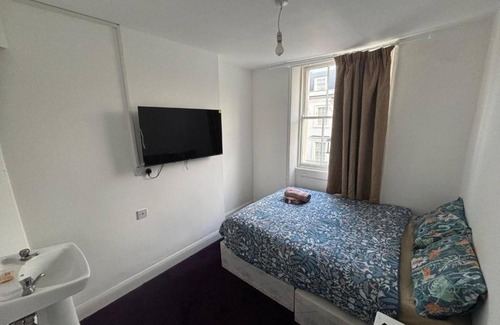 Warwick Hotel | Golden Star Hotel