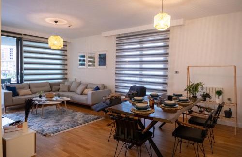 Kucukcekmece Apartamento | Golden Stones House Garden And Lake View