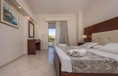 Kalamaki Hotel | Golden Sun Hotel