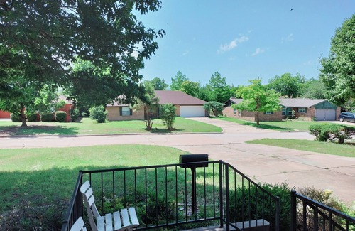 Lawton Casa | Golden Sunflower's Apartment G, Cameron University, Comanche county hospital!