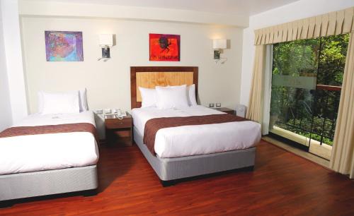 Aguas Calientes Hotel | Golden Sunrise Machupicchu