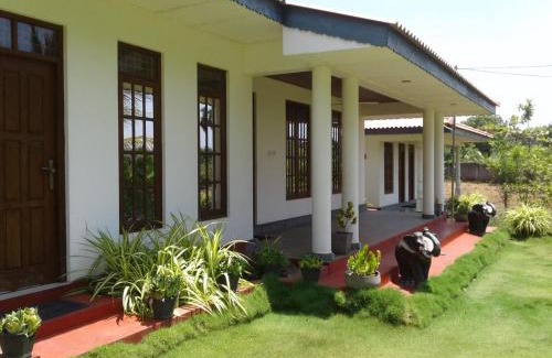 Kuchchaveli Casa | GOLDEN TEMPLE VILLA ,Nilaveli Rd, Trincomalee