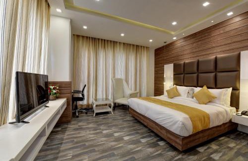 Noida Hotel | GOLDEN TREE