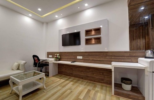 Noida Hotel | Golden Tree