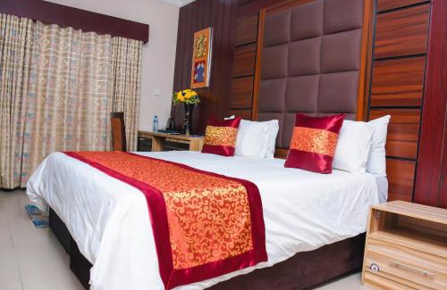 Port Harcourt Hotel | Golden Tulip Garden City Hotel - Rivotel
