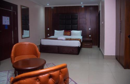 Port Harcourt Hotel | Golden Tulip Garden City Hotel - Rivotel