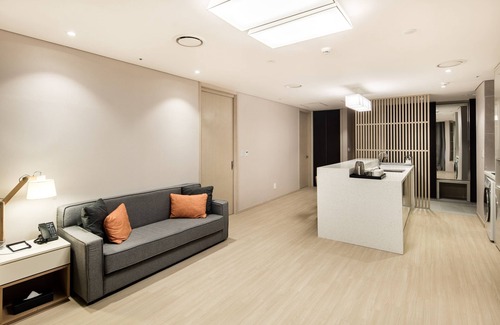 Unseo-dong Hotel | Golden Tulip Incheon Airport Hotel & Suites