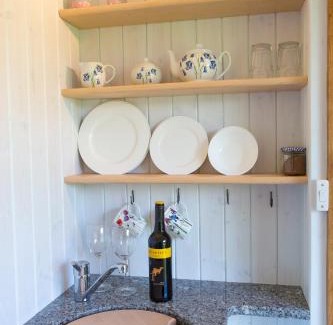 Westbrook Court Otro | GoldenValley Shepherd's Hut