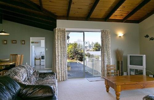 Richmond Heights Casa | Golders Heights - Taupo Holiday Home
