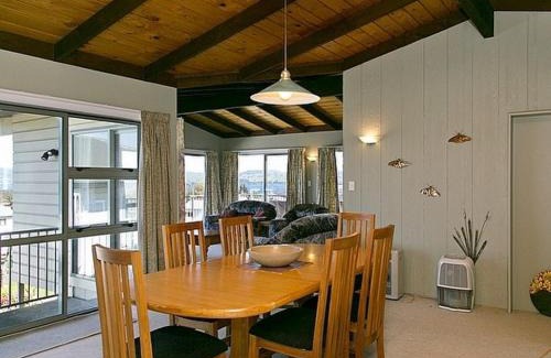Richmond Heights Casa | Golders Heights - Taupo Holiday Home