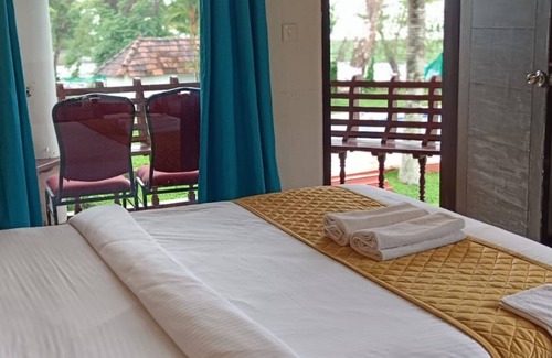 Kumarakom Complejo | Doves Goldfield Lake Resort