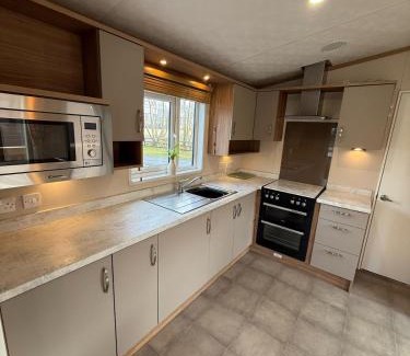 Malton Casa | Goldfinch Lodge at Brickyard Lakes