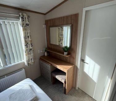 Malton Casa | Goldfinch Lodge at Brickyard Lakes