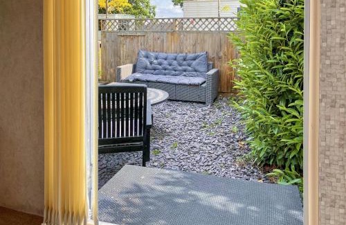 Chappel Casa | Goldfinch - Uk48551