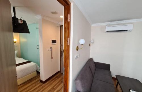 Surabaya Hotel | Goldvitel Hotel Surabaya