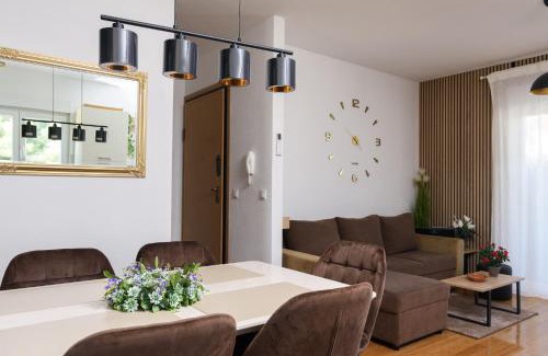 Seget Donji Apartamento | GOLDY GREEN