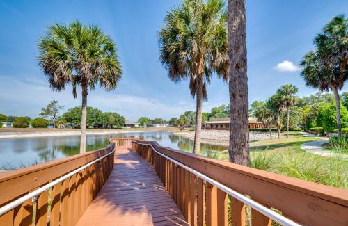 Silver Lake Casa | Golf and Pool Access Home with Yard in Lady Lake