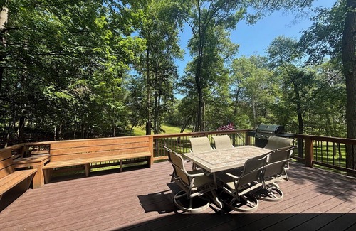 Breezy Point Cabina | Golf Cabin w/ Ping-Pong!