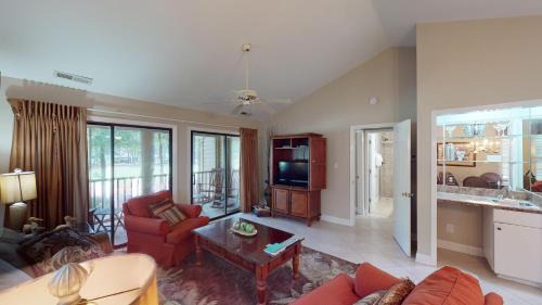 Pawleys Island Casa | Golf Course Charm Pawleys Getaway