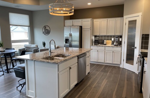 Newton Casa | Golf Course Getaway! Right on Sand Creek Golf Course, Newly Built