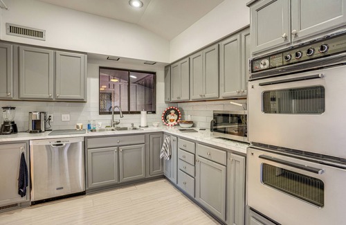Prescott Casa | Golf Course Views: Prescott Home w/ Patios