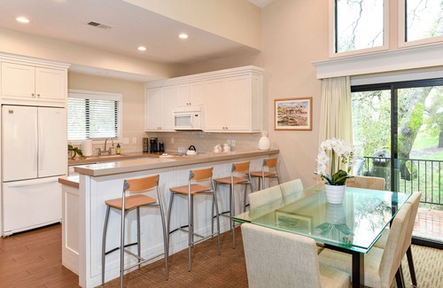 Napa Condominio | GOLF COURSE VIEWS, THE HEART OF NAPA VALLEY, 2 PRIMARY SUITES - 31 NIGHT MINIMUM