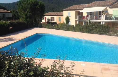 La Mole Casa | Golf de Saint Tropez, villa moderna con jardín y piscina