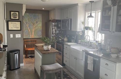 Penfield Casa | Golf Enthusiasts. Stay in beautiful peaceful home! Available May 17- May 21 2023
