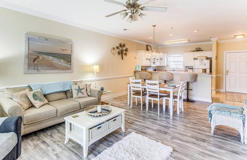 Little River Condominio | Golf Getaway by Casino, Dolphin Cruises + Beach!