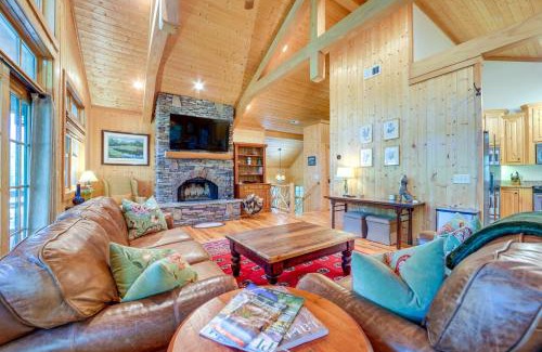 Cullowhee Casa | Golf, Hike and Trout Fish Mtn-View Cashiers Retreat
