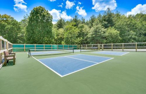 Cullowhee Casa | Golf, Hike and Trout Fish Mtn-View Cashiers Retreat
