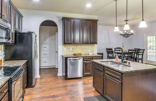 Cameron Casa | Golf & Hike: Family Home 11 Mi to Fort Bragg!