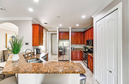 Eisenhower Casa | Golf & Hike: Lehigh Acres Home w/Pool & Lanai