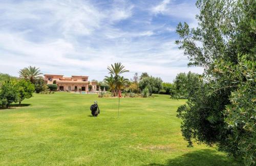 El Aggada Villa | Golf mansion with Atlas mountain view