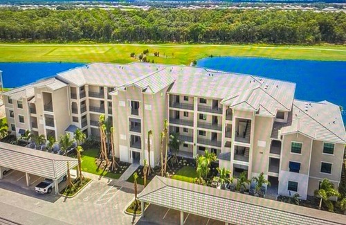 Lakewood Ranch Apartamento | GOLF Paradise!-Lakewood National -Beautiful Resort -Palmer's Cove Condo