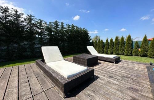 Sajdikove Humence Villa | GOLF POOL VILLA