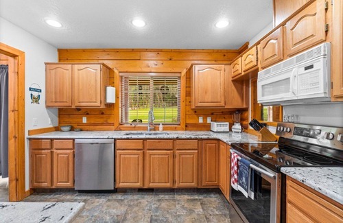 Garden Valley Casa | Golf Resort Log Home at Terrace Lakes Resort