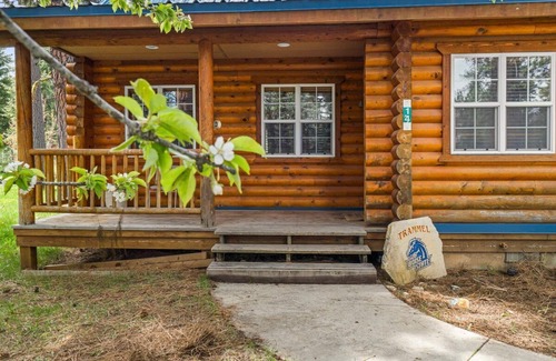 Garden Valley Casa | Golf Resort Log Home at Terrace Lakes Resort