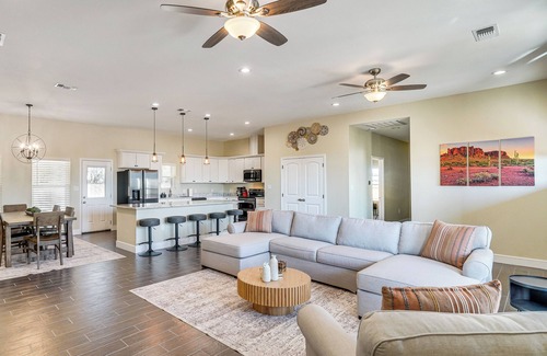 Midland Casa | Golf, Shop & Explore: Home 5 Mi to Dtwn Midland!