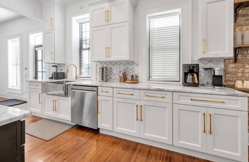 Lexington Casa | Golf Simulator | Hot Tub | Putting Green | Game Room |