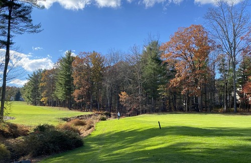 Rowland Casa | Relaxing Golf & Ski Poconos House