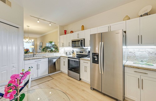 Ole Condominio | Golf, Swim & Relax! Condo 8 Mi to Dtwn Naples